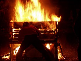 aktions-kunst-flodin, burning piano, brennendes Klavier